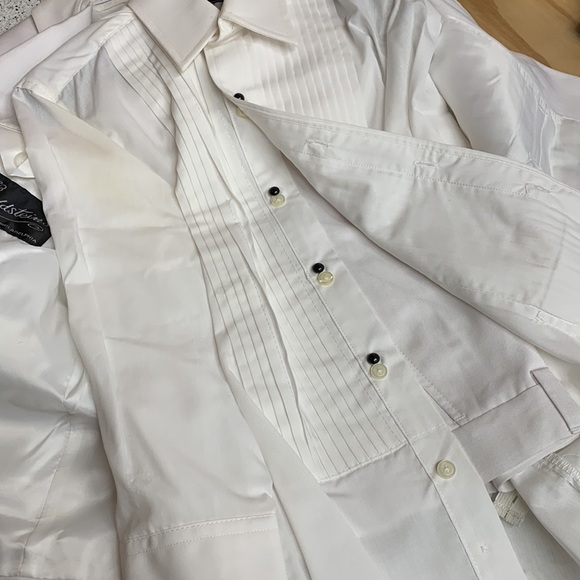 NWOT Andrew Marc New York White Suit with Tuxedo Shirt and Bow Tie - Picture 7 of 12